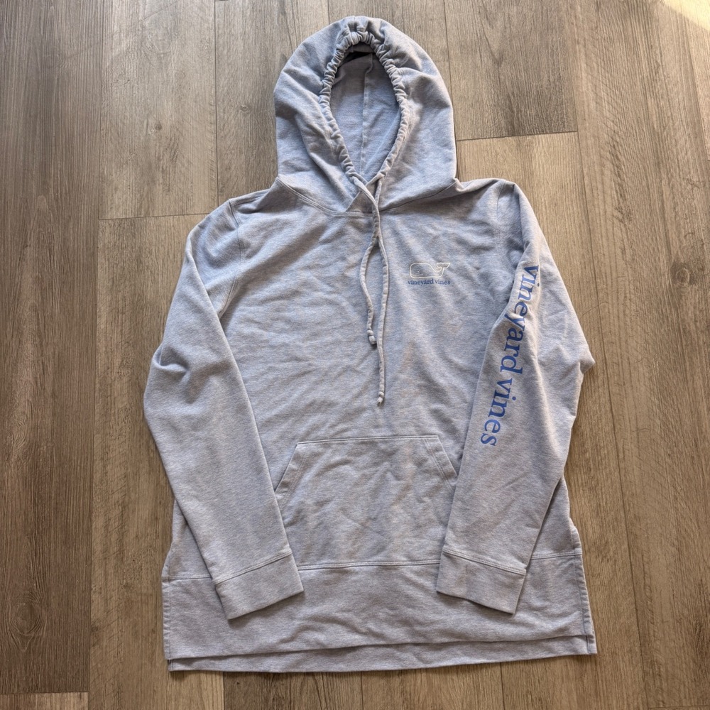 Vineyard Vines womens M Gray Hoodie Whale Logo Sleeve Print Pullover Sweatshirt